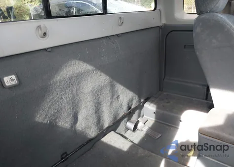 2002 Nissan Frontier Desert Runner Xe-V6 из США, поврежденный, VIN 1N6ED26T12C373375